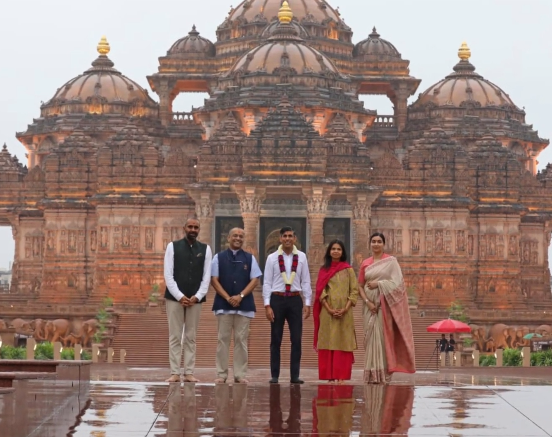 Aks1 akshardham temple