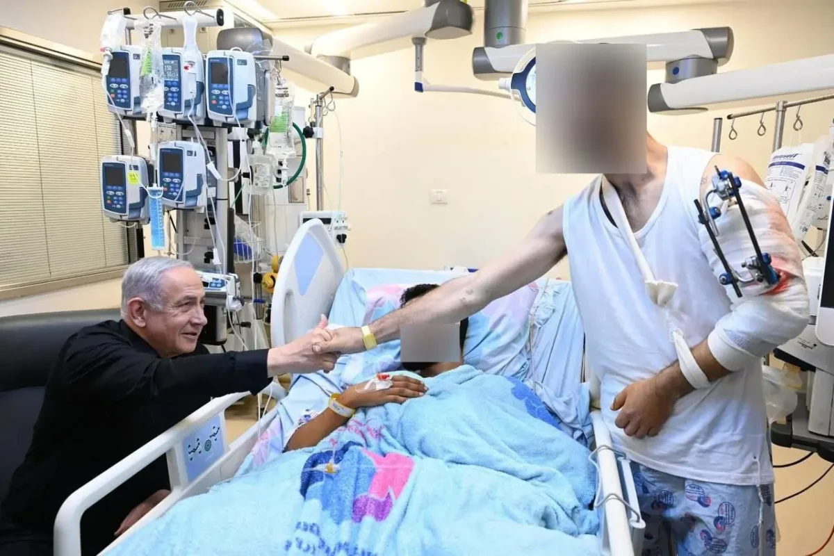 Netanyahu visiting Barzilai hospital