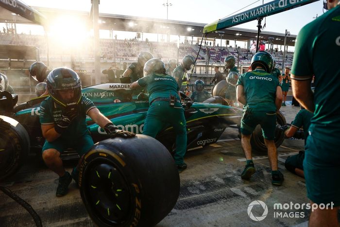 Aston Martin F1 Team pit stop practice