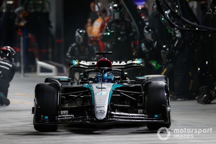 George Russell, Mercedes F1 W15, in the pit lane