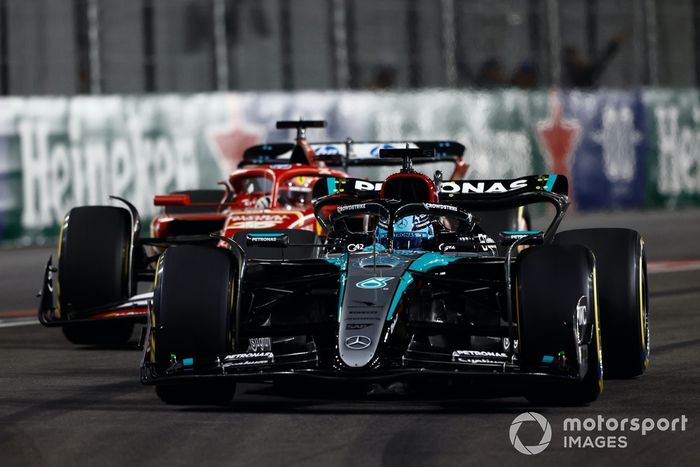 George Russell, Mercedes F1 W15, Charles Leclerc, Ferrari SF-24