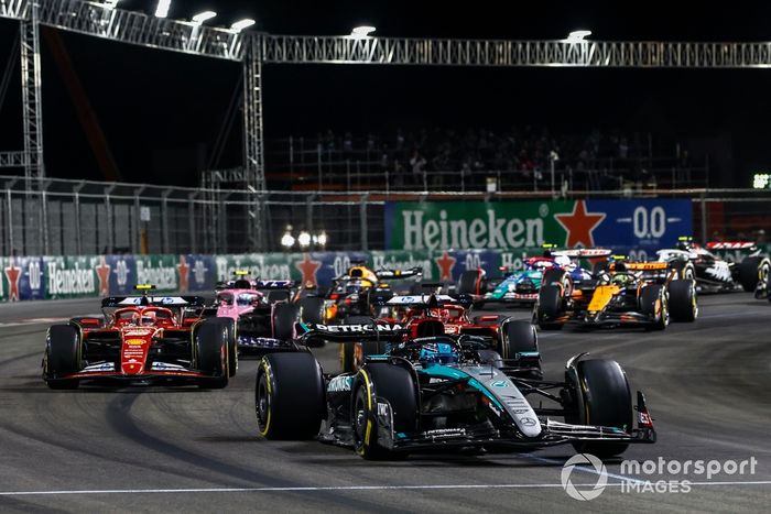 George Russell, Mercedes F1 W15, Carlos Sainz, Ferrari SF-24, Charles Leclerc, Ferrari SF-24, Pierre Gasly, Alpine A524, the rest of the field at the start