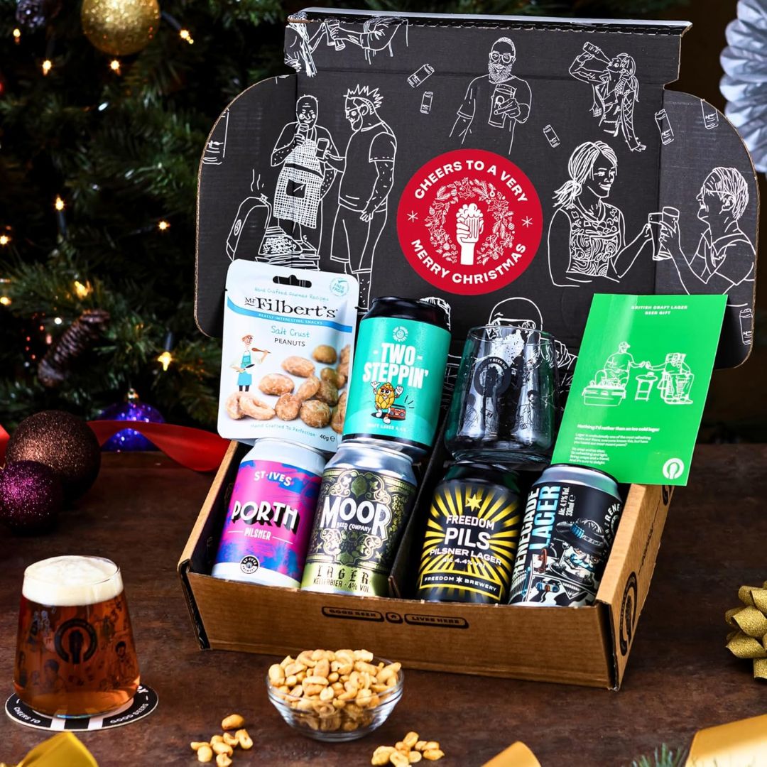 Premium Craft Lager Merry Christmas Beer Gift Hamper - 5 Independent British Craft Lagers, a Snack and Beer Tasting Glass by Qwerty Beer Box - Christmas Lager Hamper for Men