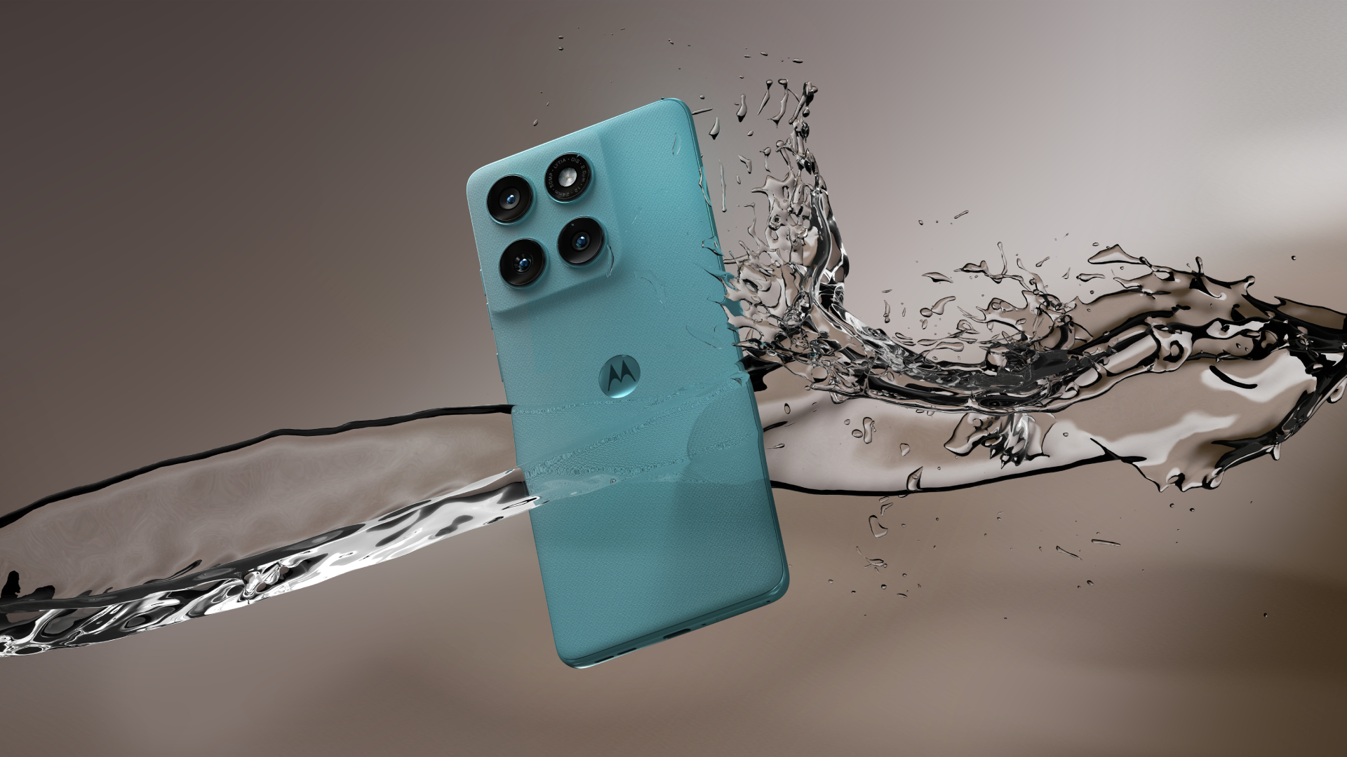 4ljvwmpv3tltat8xonbkvx-10 The Motorola Edge 60 Fusion in a render with water splashing it