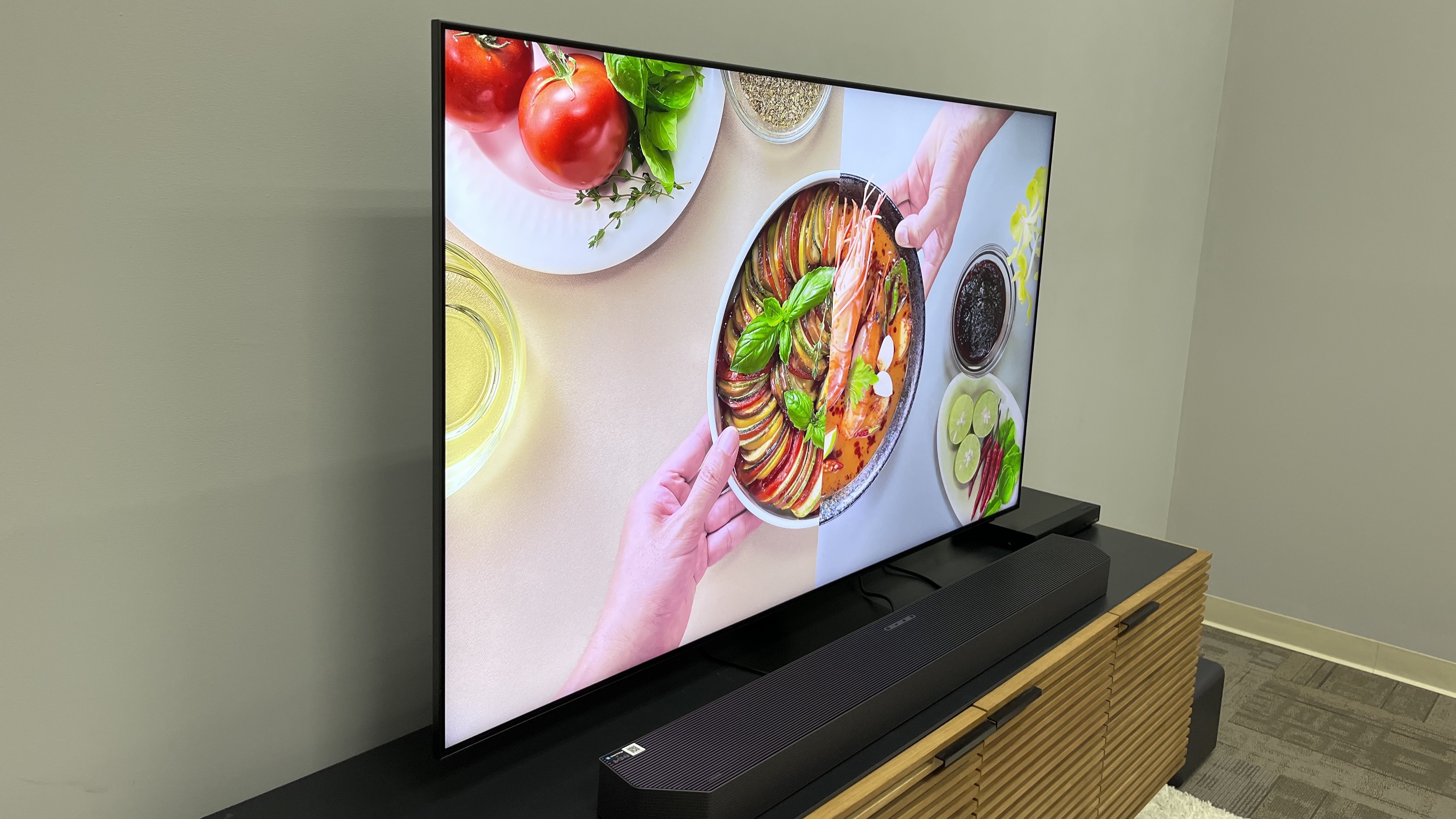 Samsung QN90F seen from an angle showing image of soup bowl